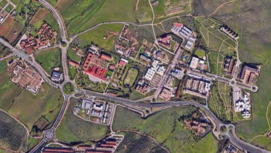 Vista satélite del campus de Cáceres.